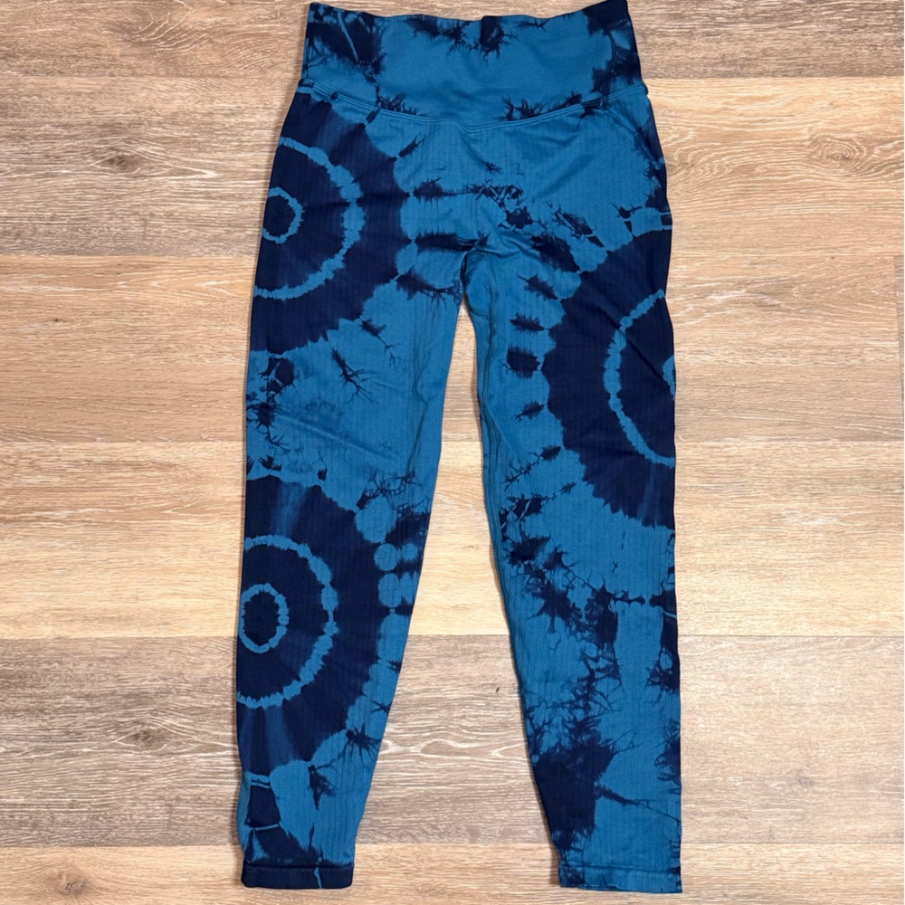 PINK active tie dye leggings